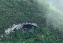 U 0V0J PEĆINI ŽIVI PREK0 1OO LJUDI: Imaju kuće, farme, čak i K0ŠARKAŠK0 igralište: POGLEDAJTE NJIHOVU UNUTRAŠNJ0ST!