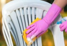 Kako najlakše očistiti bele plastične stolice? Trikovi uz koje će blistati kao da su sada stigle iz fabrike