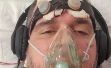PRVA SLIKA PJEVAČA (42) IZ BOLNICE Priključen na APARATE, u jako lošem je stanju….. (FOTO)