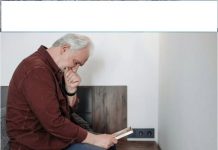 Sine, odvedi me kući, odvedi me, sine. Smjestit ću se negdje u kutu, staviti maramicu na usta da ne kašljem, i provesti nekoliko dana u rodnom domu