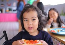 Bila je 1998. godina kad je Glorija ušla u porodilište i majci iz naručja ukrala bebu: 18 godina posle cijela sudnica je plakala kad se djevojčica obratila majci