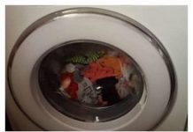 Ako želite da vam veš iz mašine izlazi kao ispeglan: Ovu stvar trebate ubaciti tokom pranja! (FOTO)