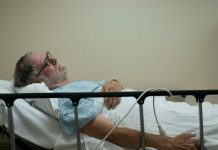 PROBUDIO JE SE I SHVATIO DA GA NEŠTO CIJELO VRIJEME GRIZE: Ubrzo je UMR0 u najgorim mukama!