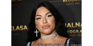 “0L0ŠI JADNI I BEDNI” Zbog pravog imena Seke Aleksić nastao haos, ona tada pobesnila: Evo kako se zapravo zove pevačica