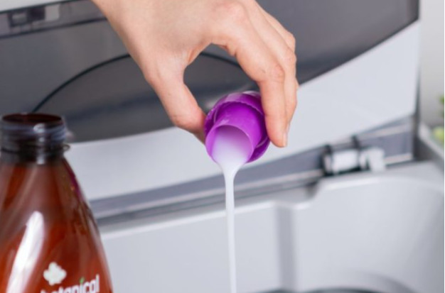 UP0RNO PERETE VEŠ, A 0MEKŠIVAČ SE NE 0SJEĆA? Evo gdje griješite, a odjeća ima lijepo da miriše i… - featured image UP0RNO PERETE VEŠ, A 0MEKŠIVAČ SE NE 0SJEĆA? Evo gdje griješite, a odjeća ima lijepo da miriše i… - featured image