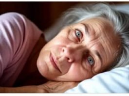 Zašto se stariji ljudi bude u 3 ujutro: Šta to zapravo znači? Zašto se stariji ljudi bude u 3 ujutro: Šta to zapravo znači? - featured image