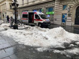 Užasan prizor u centru grada: Muškarac pronađen mrtav u lokvi krvi