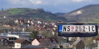 “Mi smo Srbi iz Novog Sada. Seli smo u kafić, u Ključu (BiH). Evo šta je jedan Bošnjak uradio kada nas je video…”