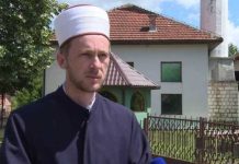 OVO IMA SAMO U BOSNI: Efendija pozdravio sa “selam”, a okupljeni Srbi ga iznenadili odgovorom