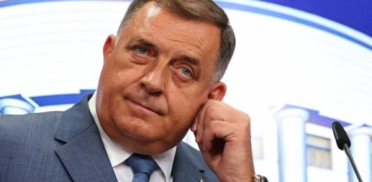 Mladić oštro odgovorio Dodiku: ‘Ne bih se vratio iz Njemačke ni za platu od 5.000 KM’