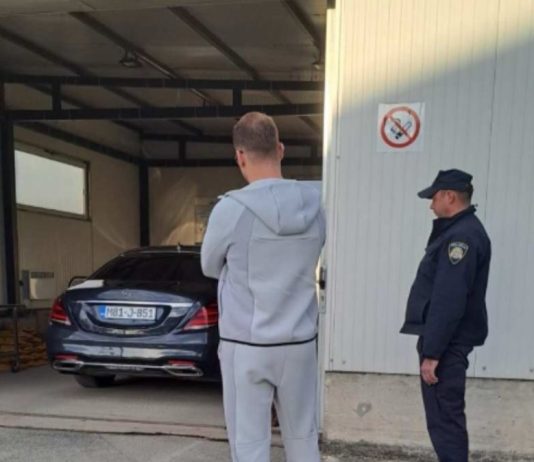Video / Stanivuković zadržan na hrvatskoj granici: Izdvojili ga u posebnu prostoriju