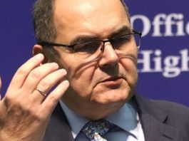 CHRISTIAN SCHMIDT UPOZORAVA, VLAST ŠUTI: SDA nijema godinu dana, SDP nema ništa protiv