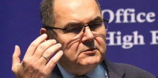 CHRISTIAN SCHMIDT UPOZORAVA, VLAST ŠUTI: SDA nijema godinu dana, SDP nema ništa protiv