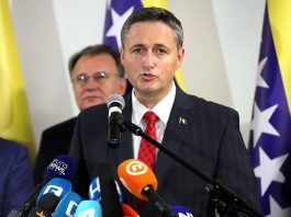 Politički potres: Da li Denis Bećirović napušta SDP i osniva novu stranku?