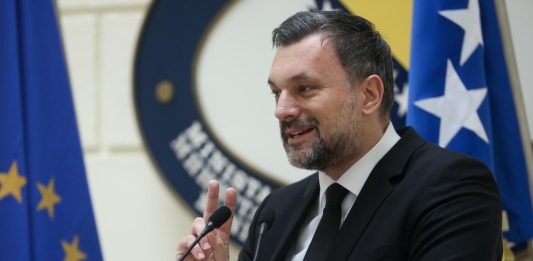 Sitničarenje na račun građana: Konaković ni do Čelića ne ide bez 12,50 KM iz budžeta