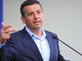 DRAMA NA POLITIČKOJ SCENI: Vukanović sasjekao Dodika poruka koja je odjeknula!