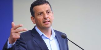 DRAMA NA POLITIČKOJ SCENI: Vukanović sasjekao Dodika poruka koja je odjeknula!